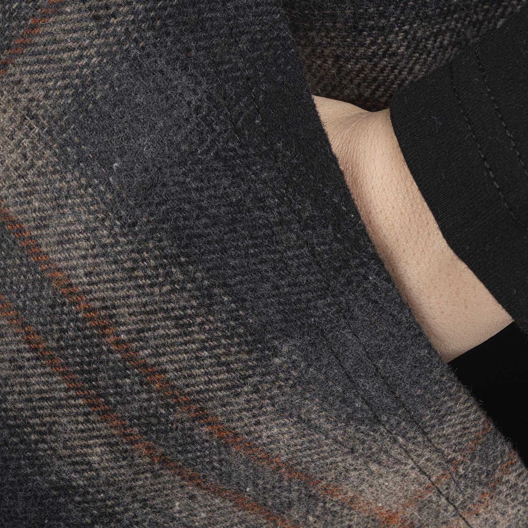 هودی اورسایز-زنانه-15241493-چهارخانه قهوه ای-S back